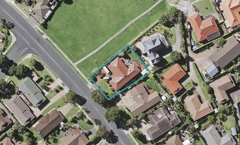 73 Mirrabooka Avenue, Botany Downs, Auckland - Carousel 1