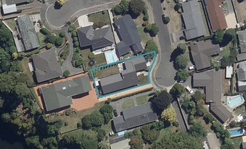 22 Pollock Drive, Chartwell, Hamilton - Carousel 1
