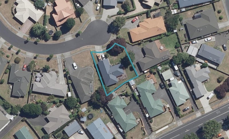 23 Mangakoea Place, St Andrews, Hamilton - Carousel 1