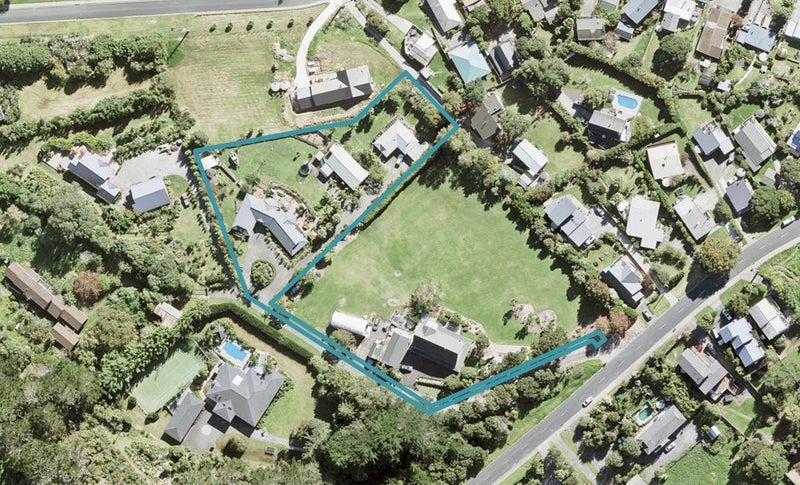 39 Scott Road, Stanmore Bay, Whangaparaoa - Carousel 1
