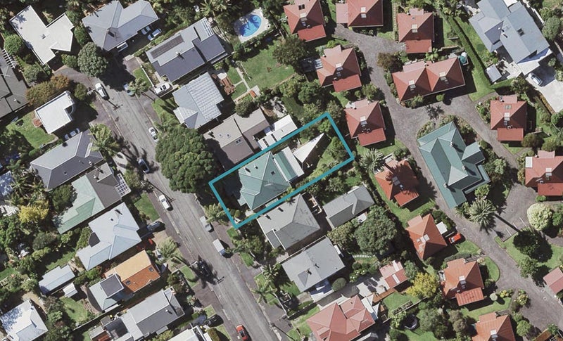 12 Duders Avenue, Devonport, Auckland - Carousel 1