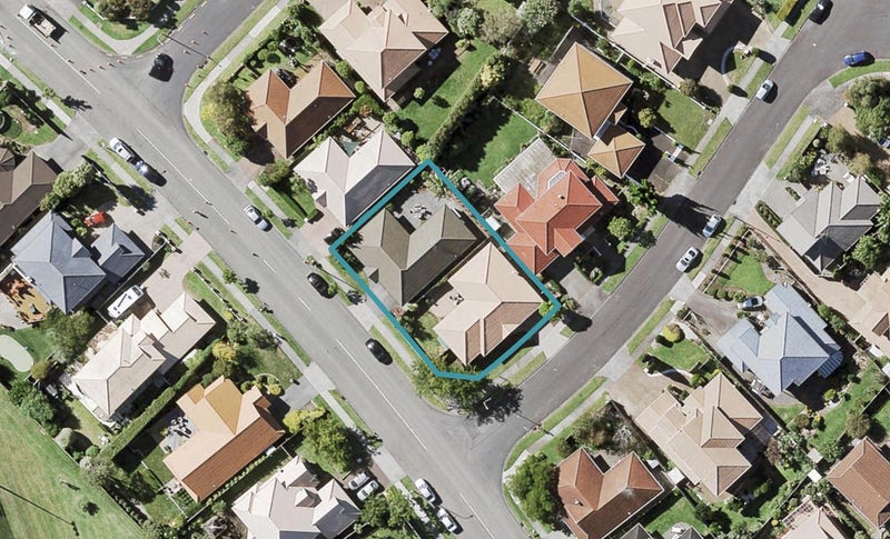 1/64 Alicia Road, Somerville, Auckland - Carousel 1