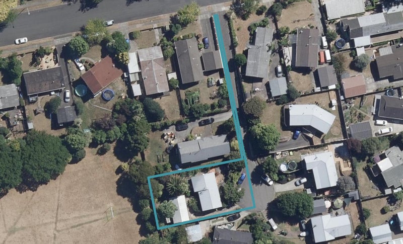 63 Pohutukawa Drive, Pukete, Hamilton - Carousel 1