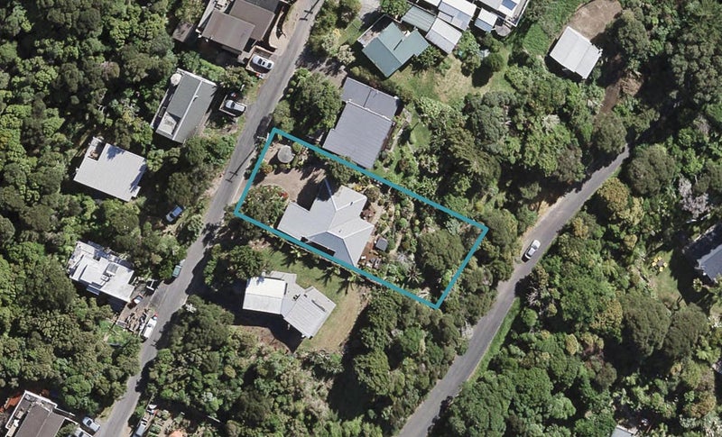 18 Burrell Road Extension, Oneroa, Waiheke Island - Carousel 1