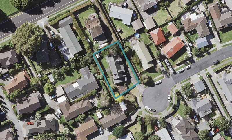 47 Darren Crescent, Half Moon Bay, Auckland - Carousel 1