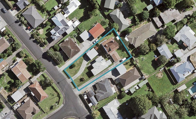 1/6 Cameron Street, Papakura, Papakura - Carousel 1