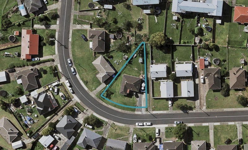 8 Nola Crescent, Otara, Auckland - Carousel 1