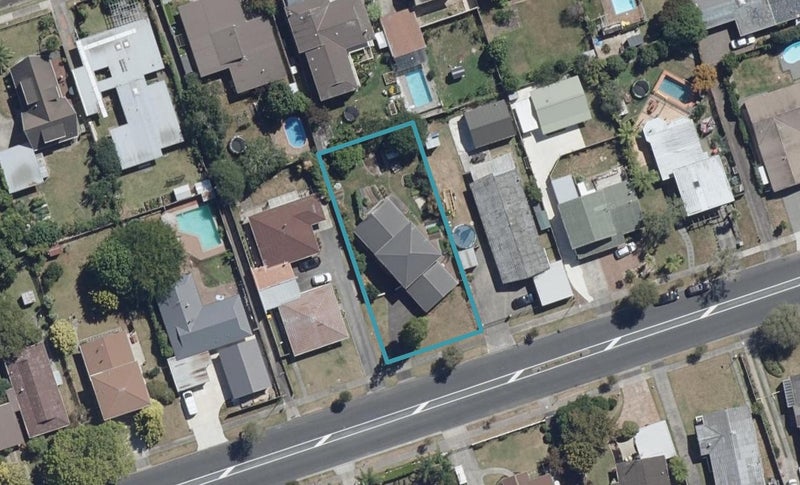 31 Glen Lynne Avenue, Queenwood, Hamilton - Carousel 1