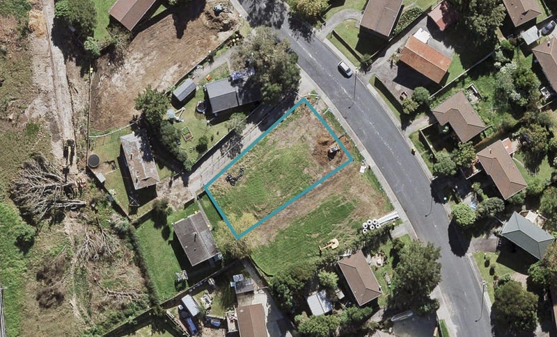 48 Cedar Heights Avenue, Massey, Auckland - Carousel 1
