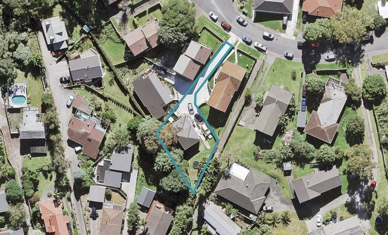 12A Grandison Crescent, New Lynn, Auckland - Carousel 1