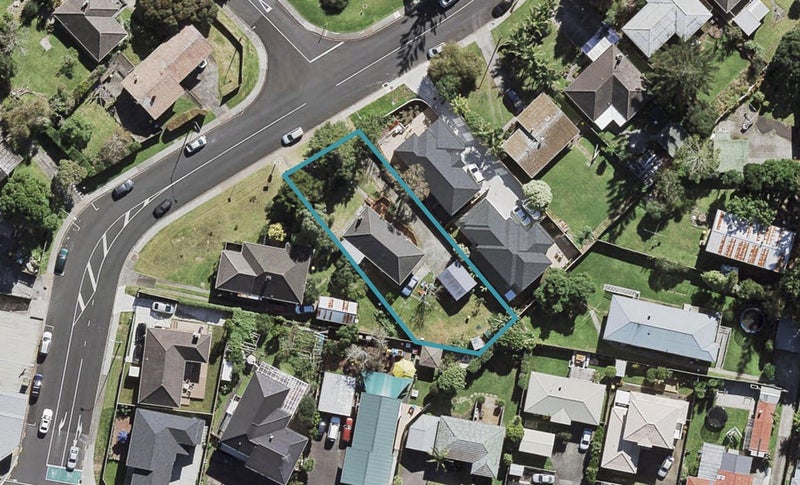 5 Diana Drive, Glenfield, Auckland - Carousel 1