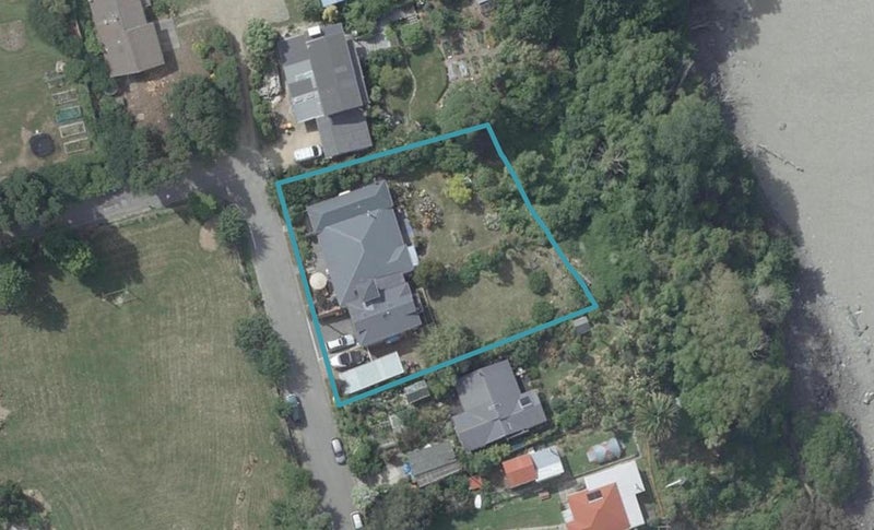 19 Cresswell Avenue, Governors Bay, Lyttelton - Carousel 1