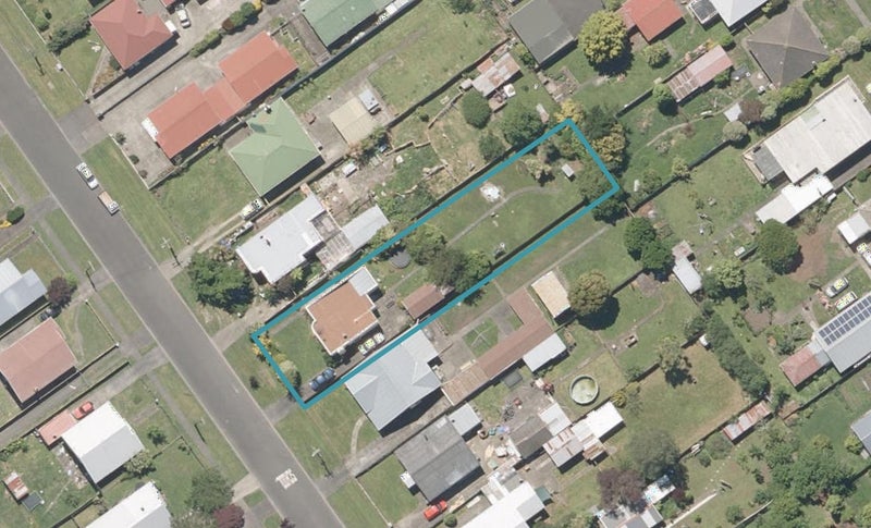 26 Field Street, Aramoho, Whanganui - Carousel 1