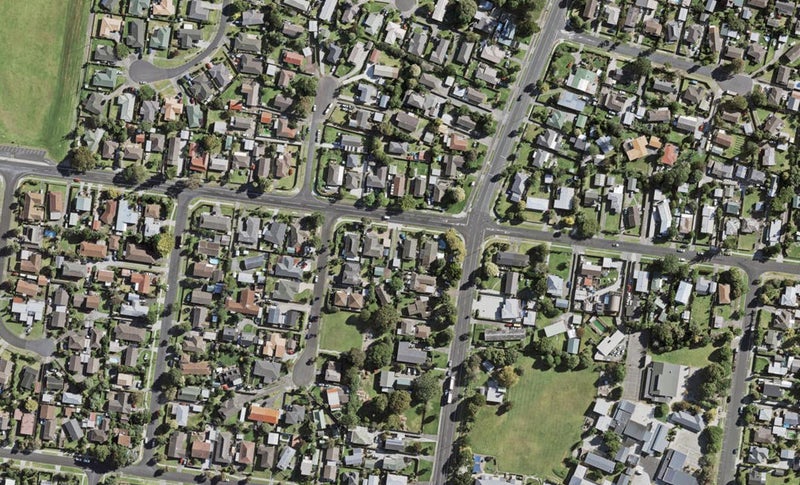 2/4 Gibbons Road, Weymouth, Auckland - Carousel 1