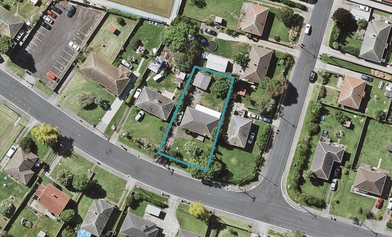 11 Matapan Road, Panmure, Auckland - Carousel 1