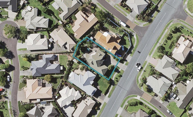 35 Tarnica Road, Northpark, Auckland - Carousel 1