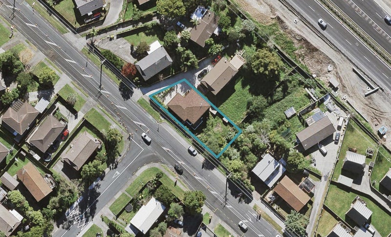 270A TRIANGLE RD, Massey, Waitakere - Carousel 1
