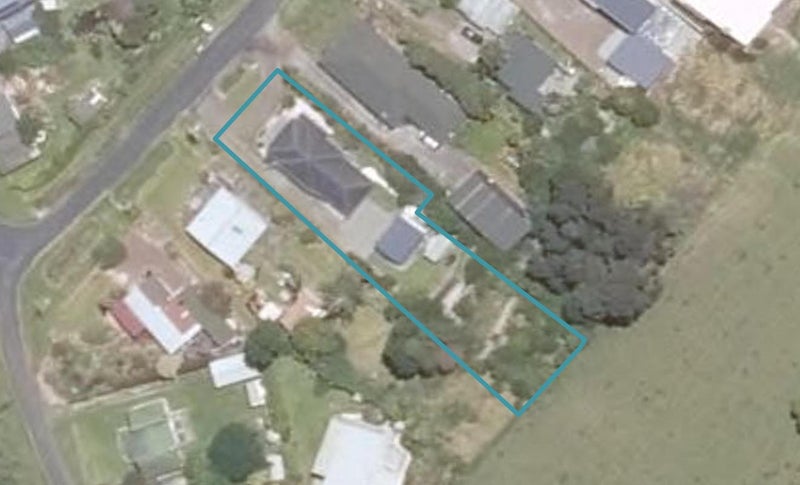 6 Regent Street, Maungaturoto - Carousel 1