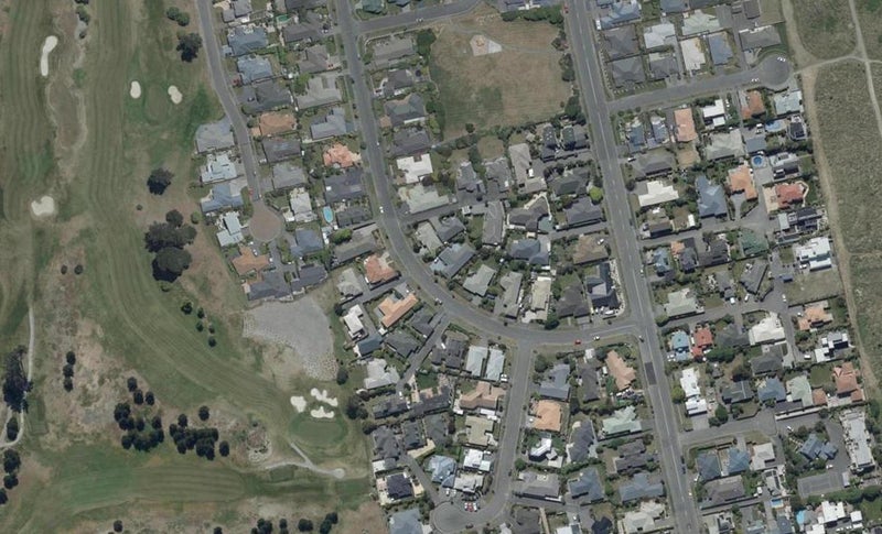 12 Orlando Crescent, Waimairi Beach, Christchurch - Carousel 1