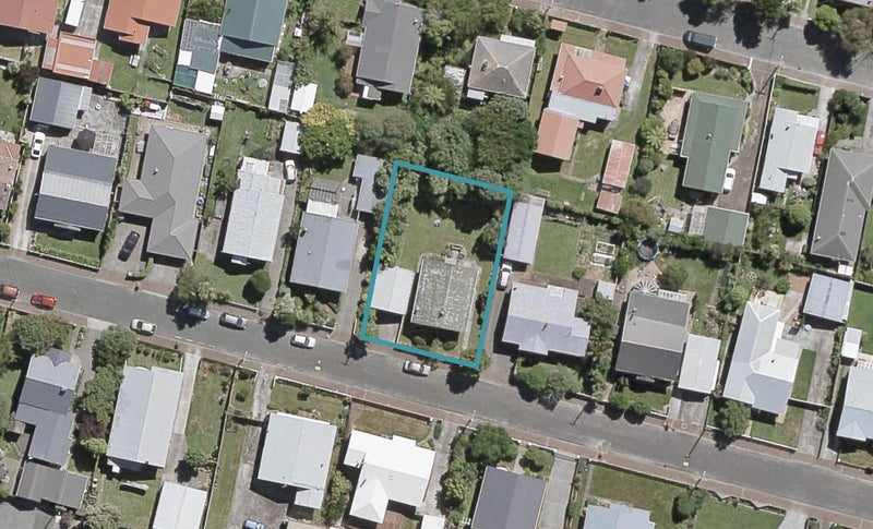 11 Montague Street, Alicetown, Lower Hutt - Carousel 1