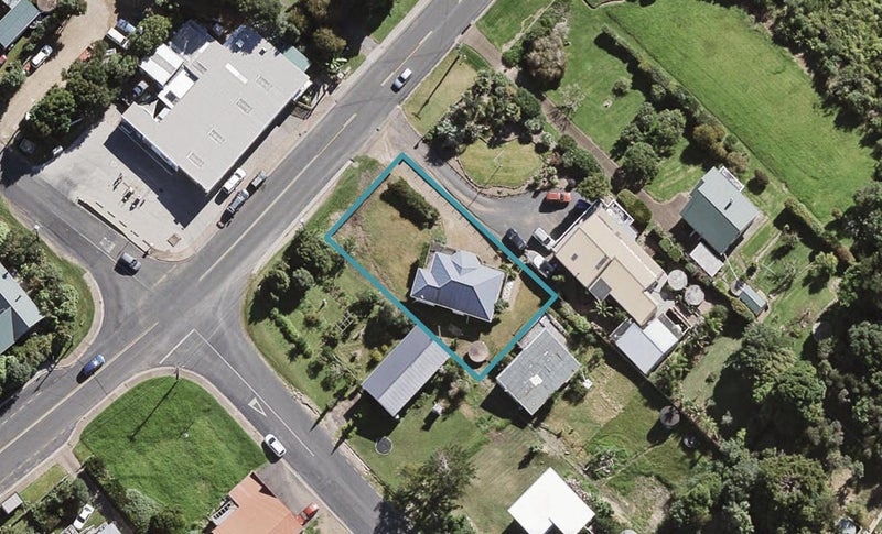 21A Onetangi Road, Onetangi, Waiheke Island - Carousel 1