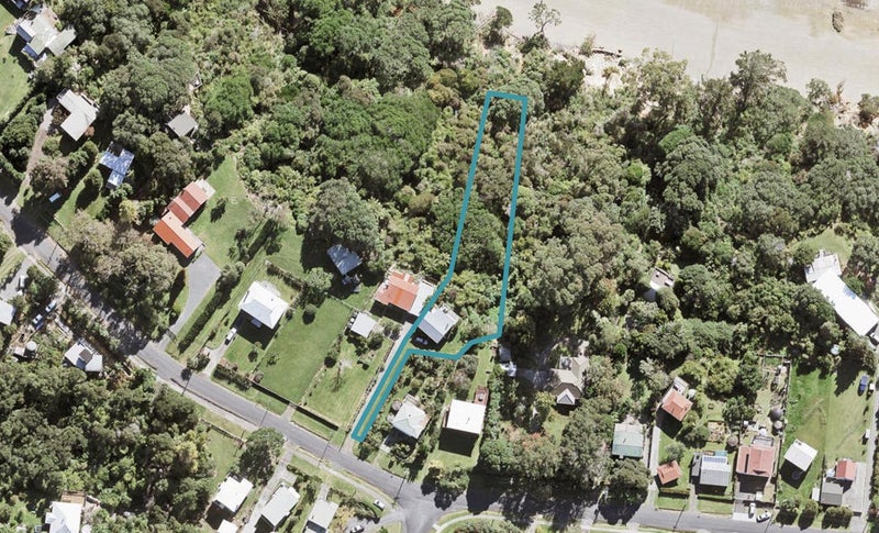 173 Howard Road, Ōrere Point - Carousel 1