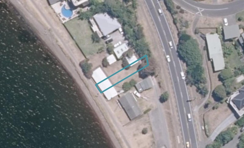 189 Lake Terrace, Waipahihi, Taupō - Carousel 1