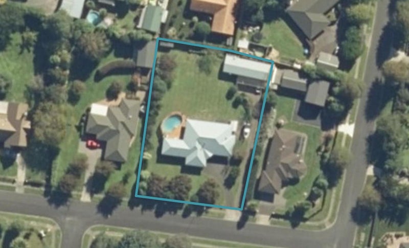 4 Shadbolt Drive, Leamington, Cambridge - Carousel 1