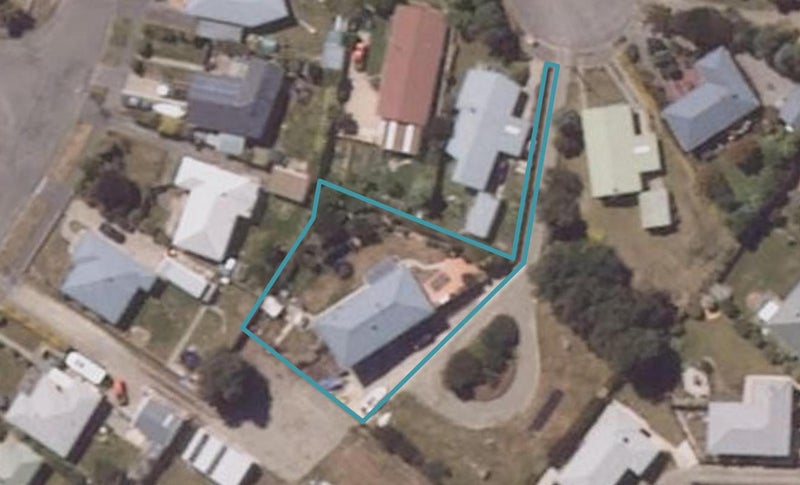 22 Burn Street, Holmes Hill, Oamaru - Carousel 1