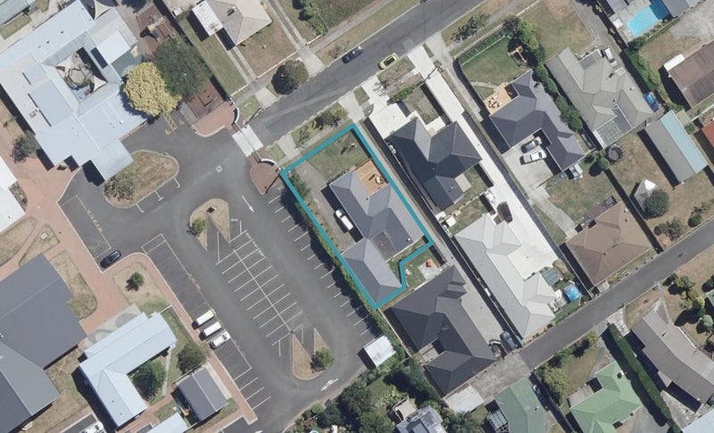 9 Warwick Avenue, St Andrews, Hamilton - Carousel 1