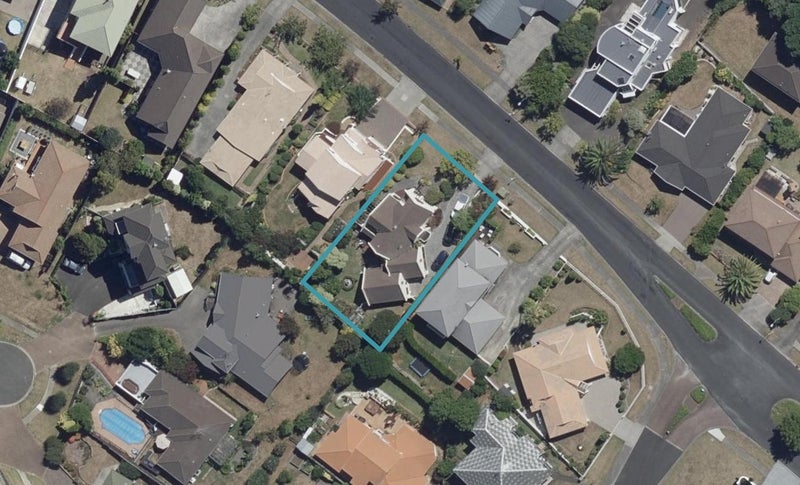 19 Western Heights Drive, Western Heights, Hamilton - Carousel 1