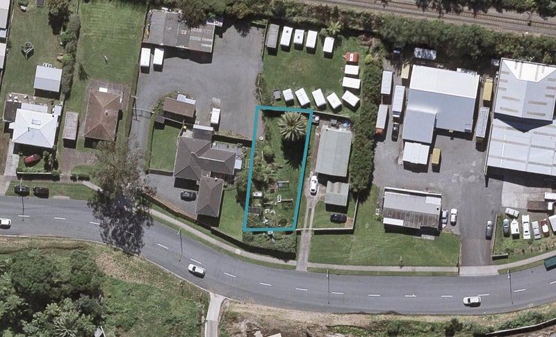 27 Atiawa Street, Glen Avon, New Plymouth - Carousel 1