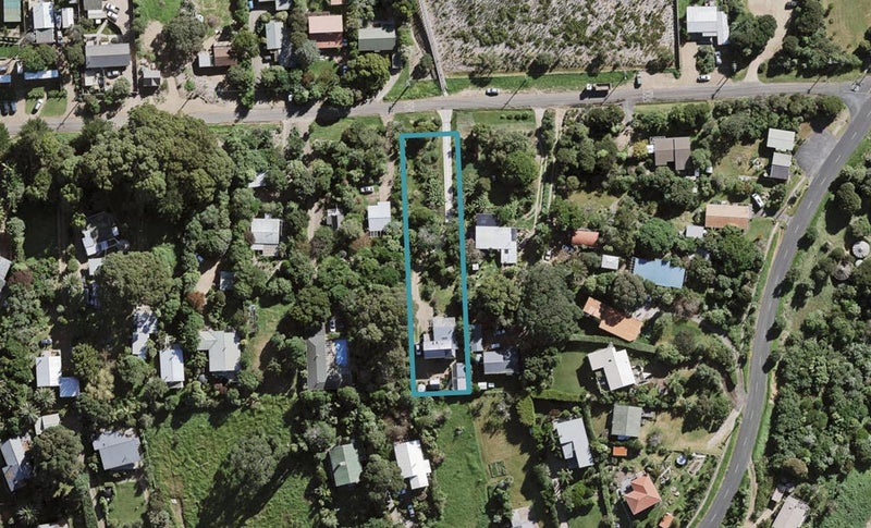 25 Putiki Road, Ostend, Waiheke Island - Carousel 1
