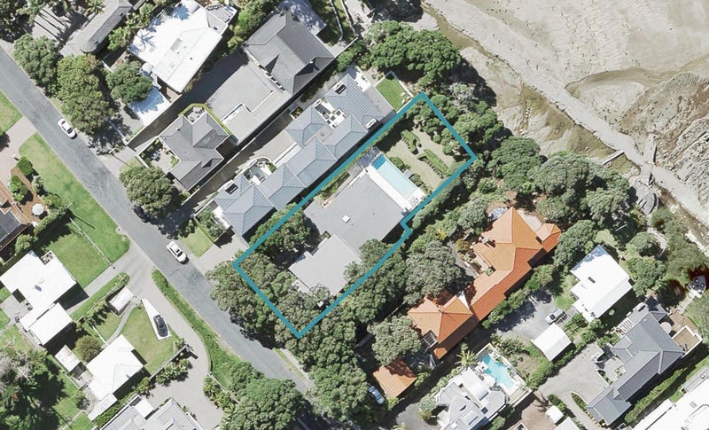 2/38 Whitby Crescent, Mairangi Bay, Auckland - Carousel 1