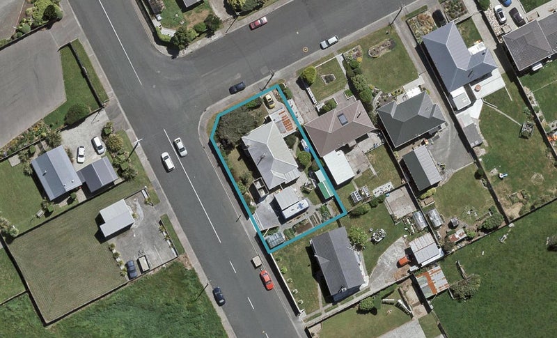 3 Enniskillen Street, Clifton, Invercargill - Carousel 1