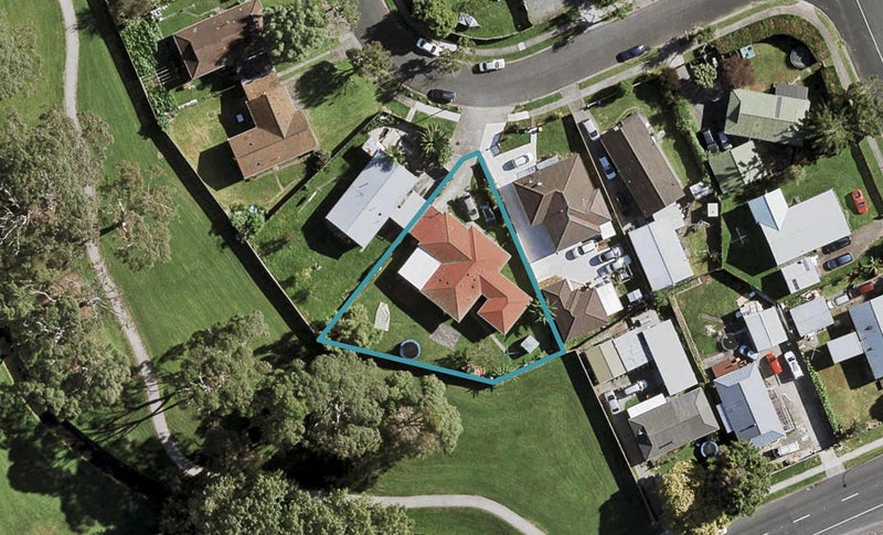 8 Iliad Place, Wiri, Auckland - Carousel 1