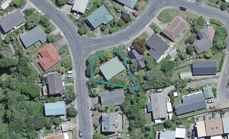 19 Hazlewood Avenue, Karori, Wellington - Carousel 1