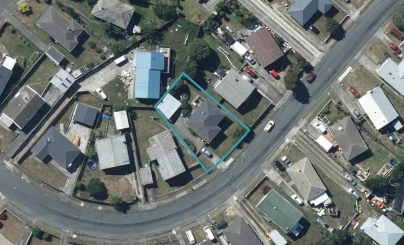 25 Rangituhi Crescent, Takapuwahia, Porirua - Carousel 1