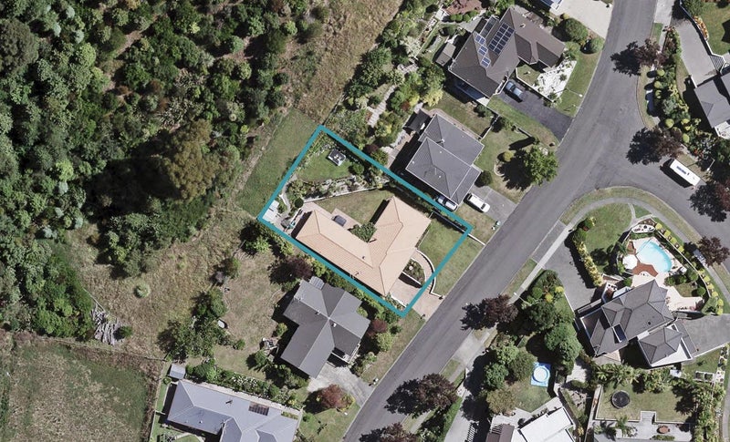 22 Cumberland Rise, Taradale, Napier - Carousel 1