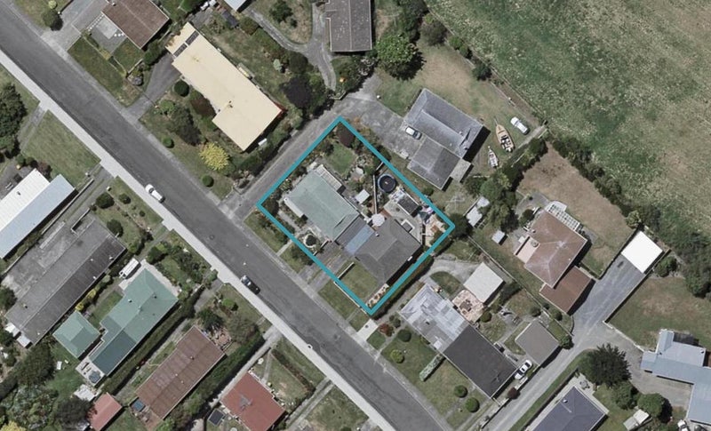 15 Manawa Avenue, Raumati Beach, Paraparaumu - Carousel 1