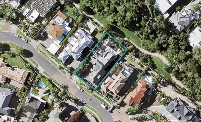 33 Quedley Court, Eastern Beach, Auckland - Carousel 1