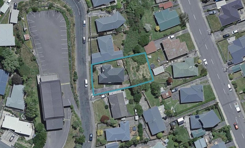 8 Jane Grove, Paparangi, Wellington - Carousel 1