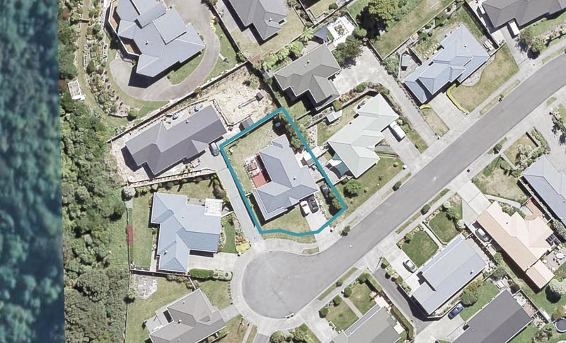 12 Ormrod Grove, Riverstone Terraces, Upper Hutt - Carousel 1