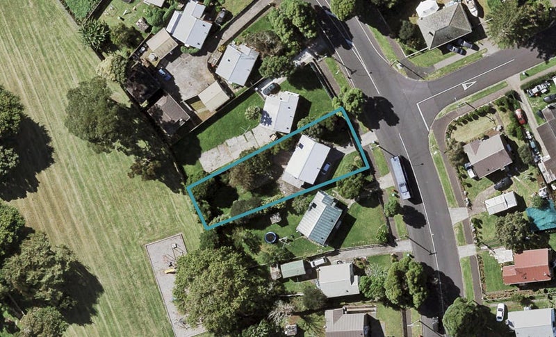 165 Tripoli Road, Point England, Auckland - Carousel 1