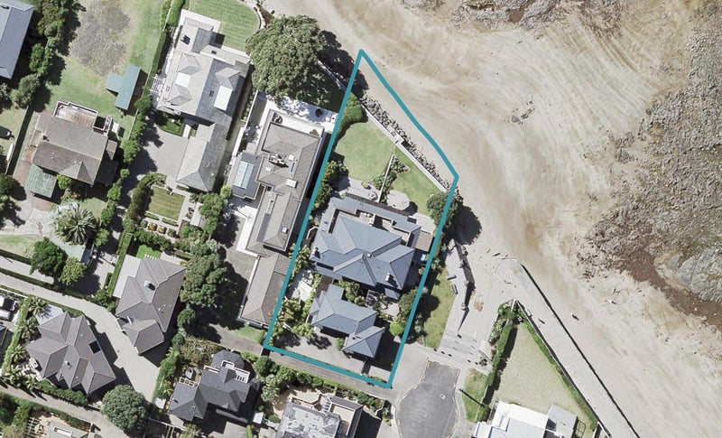 1/44 Ocean View Road, Milford, Auckland - Carousel 1