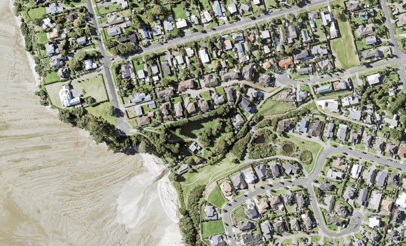 4 Belisi Way, Beachlands, Auckland - Carousel 1