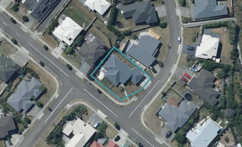 1 Tararua Close, Aotea, Porirua - Carousel 1