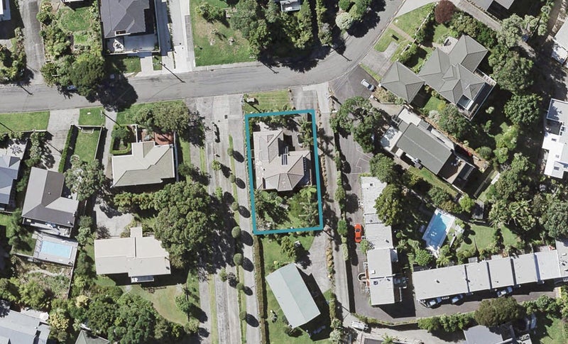 24 Parr Terrace, Castor Bay, Auckland - Carousel 1
