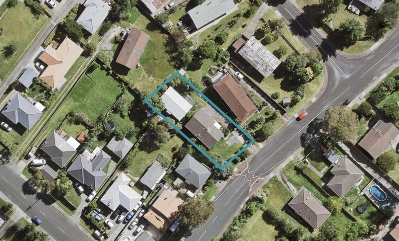 2/25 Waari Avenue, Sunnyvale, Auckland - Carousel 1