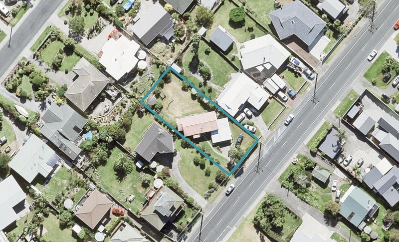 1044 Whangaparaoa Road, Tindalls Beach, Whangaparaoa - Carousel 1